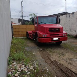 MBB 1620 com Rolon Roloff G 25 | Ano 2008 | R$ 210.000,00